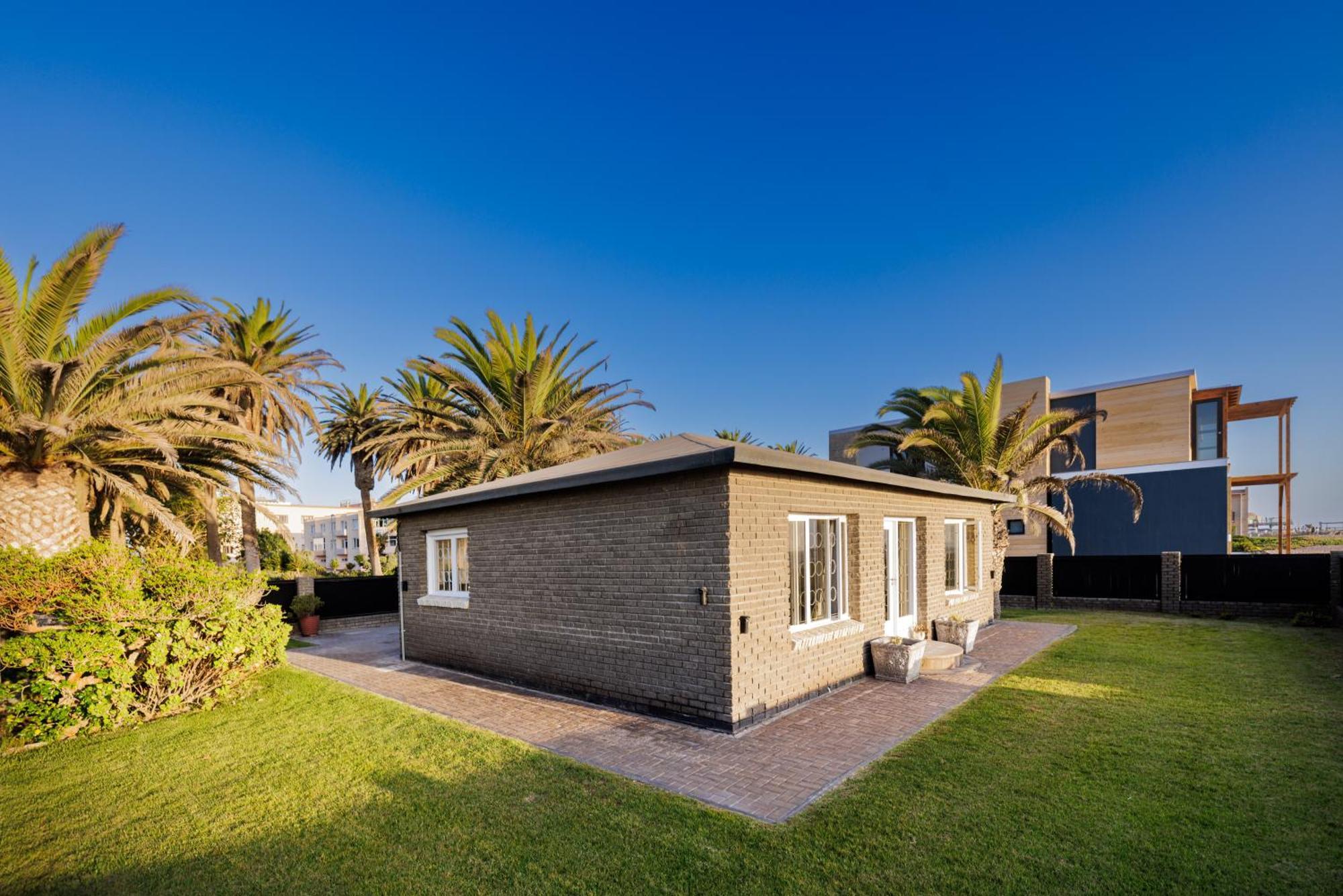 Swakopmund Seafront Cottage Exterior photo